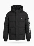 Chaqueta Acolchada Calvin Klein Boys – Puffer Térmica Negra con Capucha y Logo en Manga