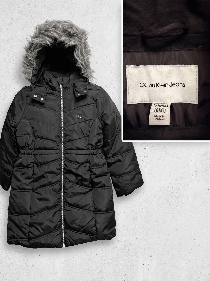 Parka Larga Acolchada Calvin Klein Jeans Niña – Negra con Capucha de Pelo y Logo cK (8/10 Años)